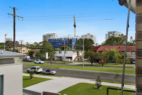 Property photo of 8/28 Coolangatta Road Coolangatta QLD 4225