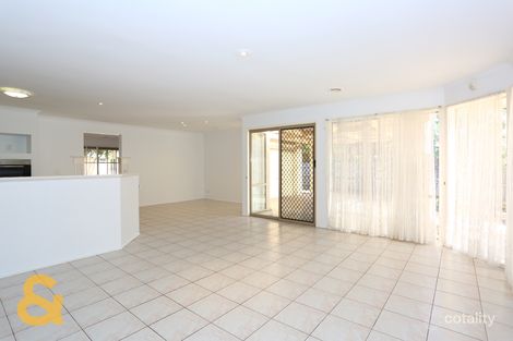 Property photo of 18 Sheridan Way Roxburgh Park VIC 3064