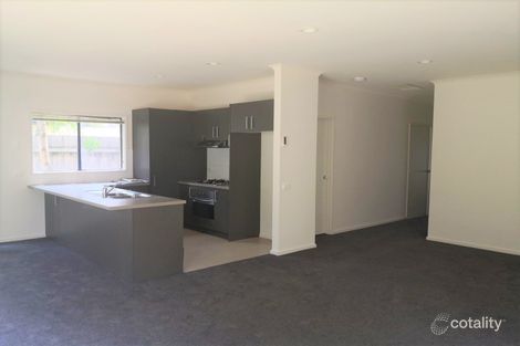Property photo of 10/120 Ahern Road Pakenham VIC 3810