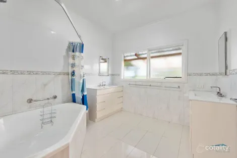 Property photo of 36 Denham Road Tyabb VIC 3913