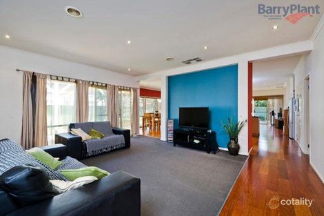 Property photo of 4 Brampton Close Point Cook VIC 3030