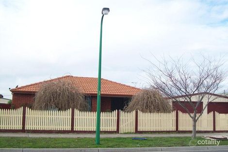 13 The Parkway, Hampton Park, VIC 3976