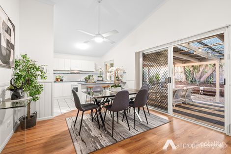 Property photo of 40 Birkenhead Crescent Forest Lake QLD 4078