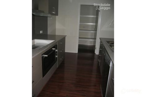 Property photo of 2/31 Dardel Drive Bannockburn VIC 3331