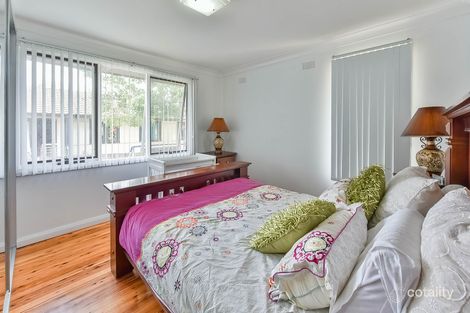 Property photo of 10 Scribbly Place Macquarie Fields NSW 2564