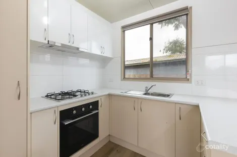Property photo of 11 Chifley Crescent Dandenong North VIC 3175