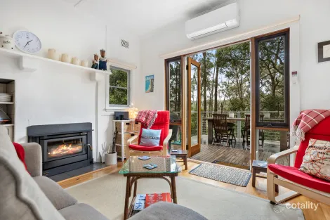 Property photo of 35 View Crescent Blackwood VIC 3458