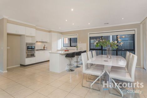 Property photo of 39 Hawkstowe Parade South Morang VIC 3752