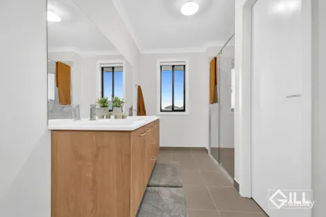 Property photo of 6 Frodo Circuit Clyde VIC 3978