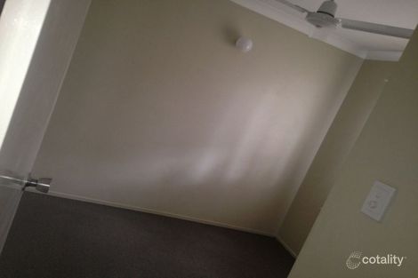 2/300 Duthie Ave, Frenchville, QLD 4701