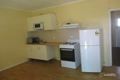 2/143 East St, The Gap, QLD 4825