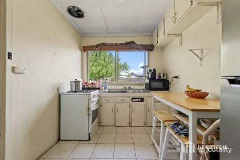 Property photo of 10 Peach Court Doveton VIC 3177