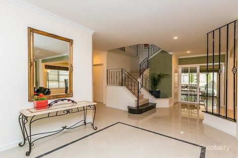 Property photo of 11 Lacrosse Rise Sorrento WA 6020