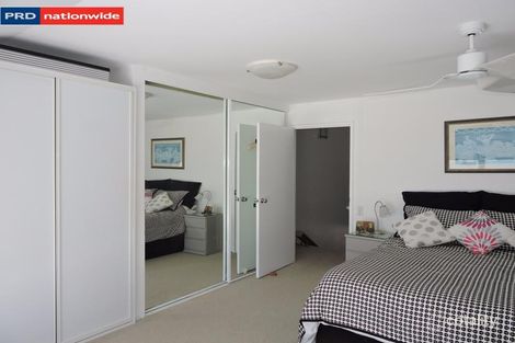 Property photo of 17 Spinnaker Drive Sandstone Point QLD 4511