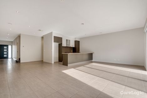 Property photo of 54 Daymar Circuit Craigieburn VIC 3064