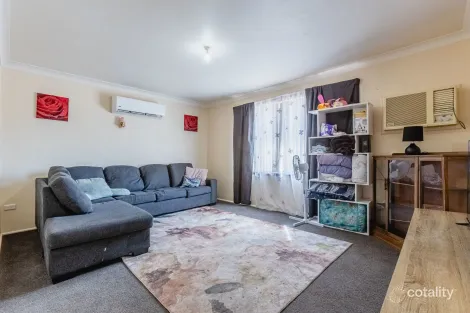 Property photo of 33 Springfield Way Dubbo NSW 2830