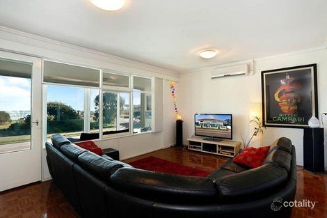 Property photo of 2/210 Esplanade Brighton VIC 3186