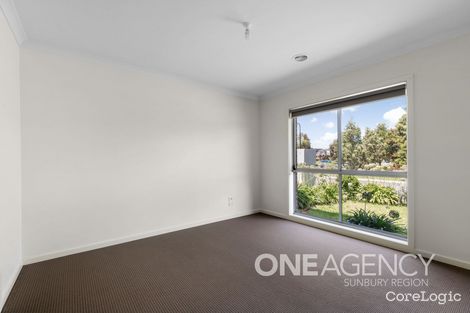 Property photo of 2/5 Bannermann Street Sunbury VIC 3429