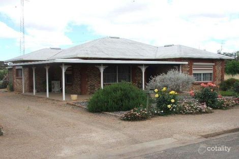 4 Railway Tce, Snowtown, SA 5520