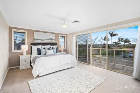 Property photo of 17 Graham Place Kariong NSW 2250