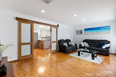 Property photo of 2 Von Nida Court Mill Park VIC 3082