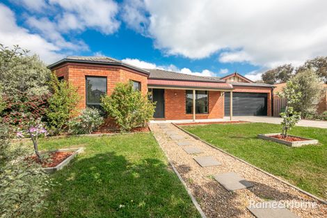 Property photo of 38 Higgs Circuit Sunbury VIC 3429