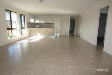 Property photo of 30 Waikiki Terrace Mount Low QLD 4818