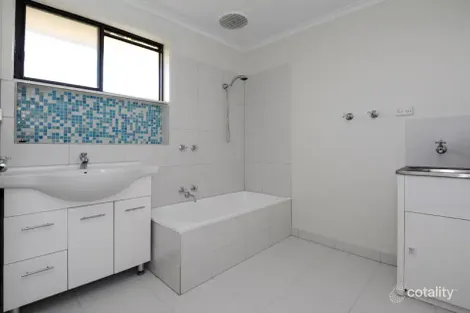 Property photo of 2/18 Powell Street Reservoir VIC 3073