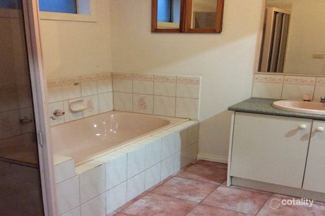 Property photo of 76 Robinsons Road Deer Park VIC 3023