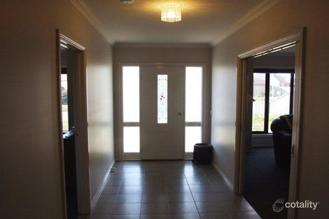 Property photo of 9 King George Way Mitchell Park VIC 3355