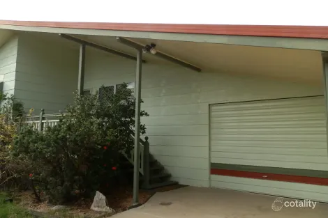 Property photo of 5 Pryor Place Emerald QLD 4720