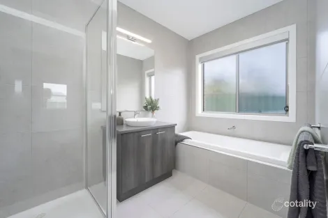 Property photo of 33 Keane Street Koroit VIC 3282