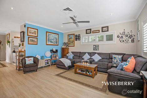 Property photo of 27 Watanga Crescent Wyee Point NSW 2259