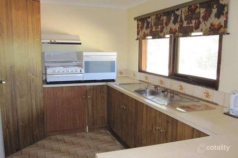 27 Caldwell St, Heathcote, VIC 3523