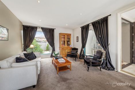 Property photo of 7 Louis Street Glen Iris VIC 3146