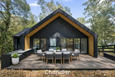 15 Belbrook Rd, Upwey, VIC 3158