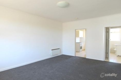 6/4 Fiona Ct, St Kilda, VIC 3182