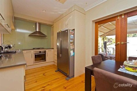 10 Flockhart Ave, Valley View, SA 5093