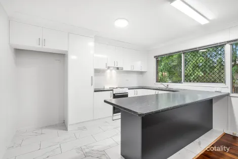 Property photo of 126 Cameron Parade Wynnum QLD 4178