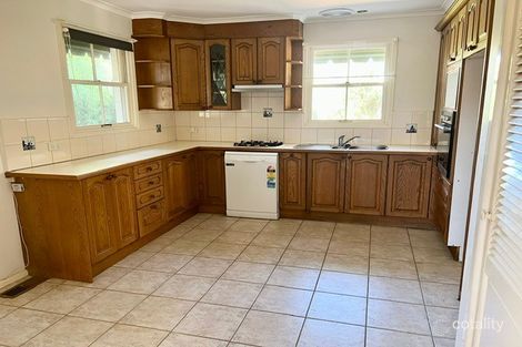 Property photo of 3 Pinewood Drive Wantirna South VIC 3152