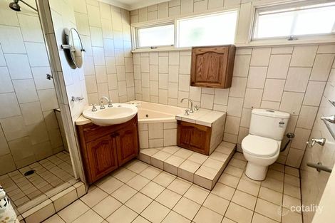 Property photo of 3 Pinewood Drive Wantirna South VIC 3152