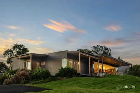 Property photo of 78 Owenia Way Broken Head NSW 2481