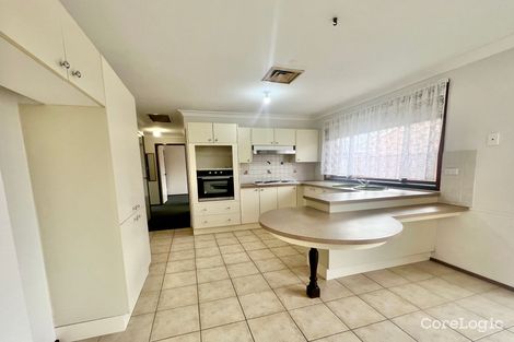 Property photo of 18 Lago Place St Clair NSW 2759
