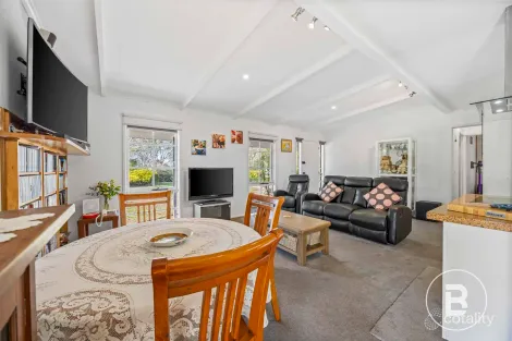 Property photo of 5 Fairview Drive Clunes VIC 3370