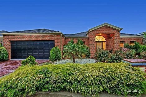 Property photo of 19 Hawthorn Grove Taylors Hill VIC 3037