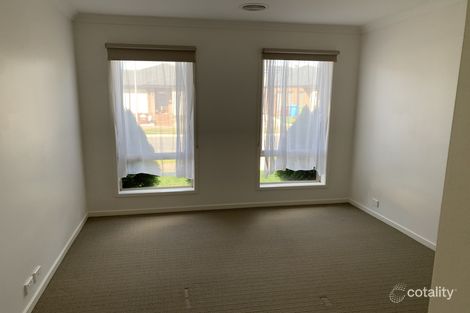 Property photo of 3 Princeton Place Cranbourne West VIC 3977