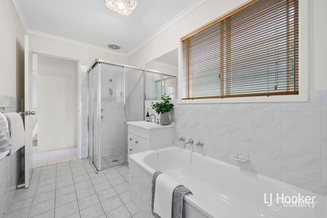 Property photo of 22 Lance Hill Avenue Dunlop ACT 2615