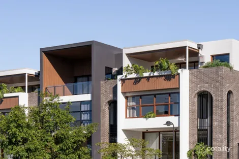 Property photo of 75 Jacaranda Place Indooroopilly QLD 4068