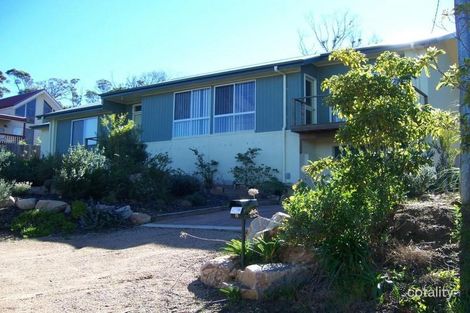 8 Macrae Ct, Lakes Entrance, VIC 3909