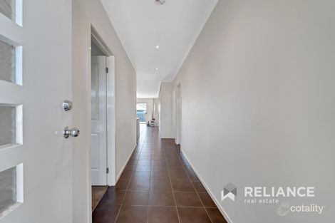 Property photo of 13 Galeff Avenue Truganina VIC 3029